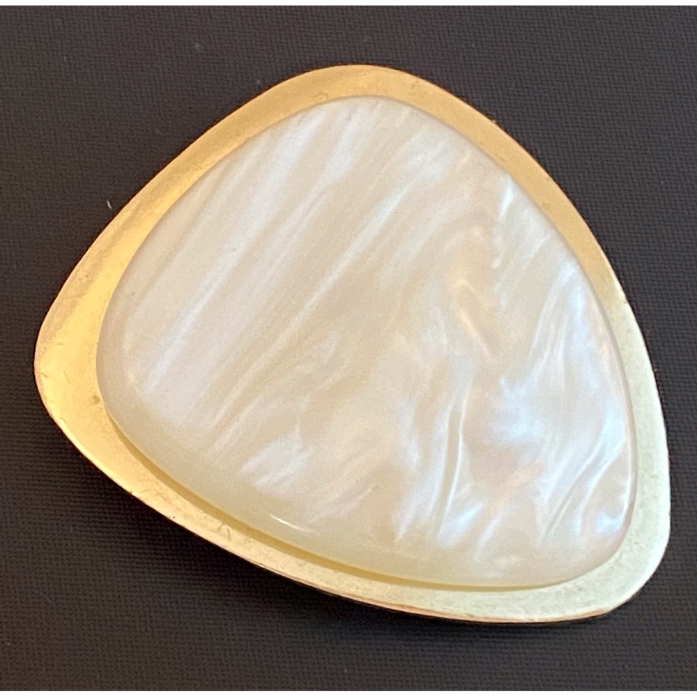 Vintage imitation Mother of Pearl broach